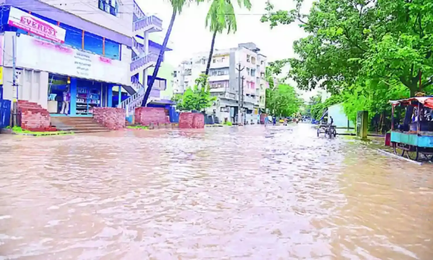 Rajamundry: గోడలపై ఉన్న శ్రద్ధ రోడ్లపై లేదే! Rajamundry: గోడలపై ఉన్న శ్రద్ధ రోడ్లపై లేదే!