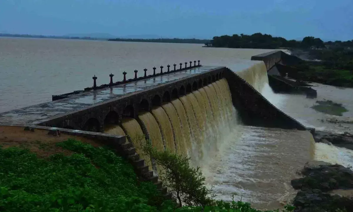 భద్రాచలం ఏజెన్సీ వ్యాప్తంగా ఎడతెరిపి లేకుండా వర్షాలు