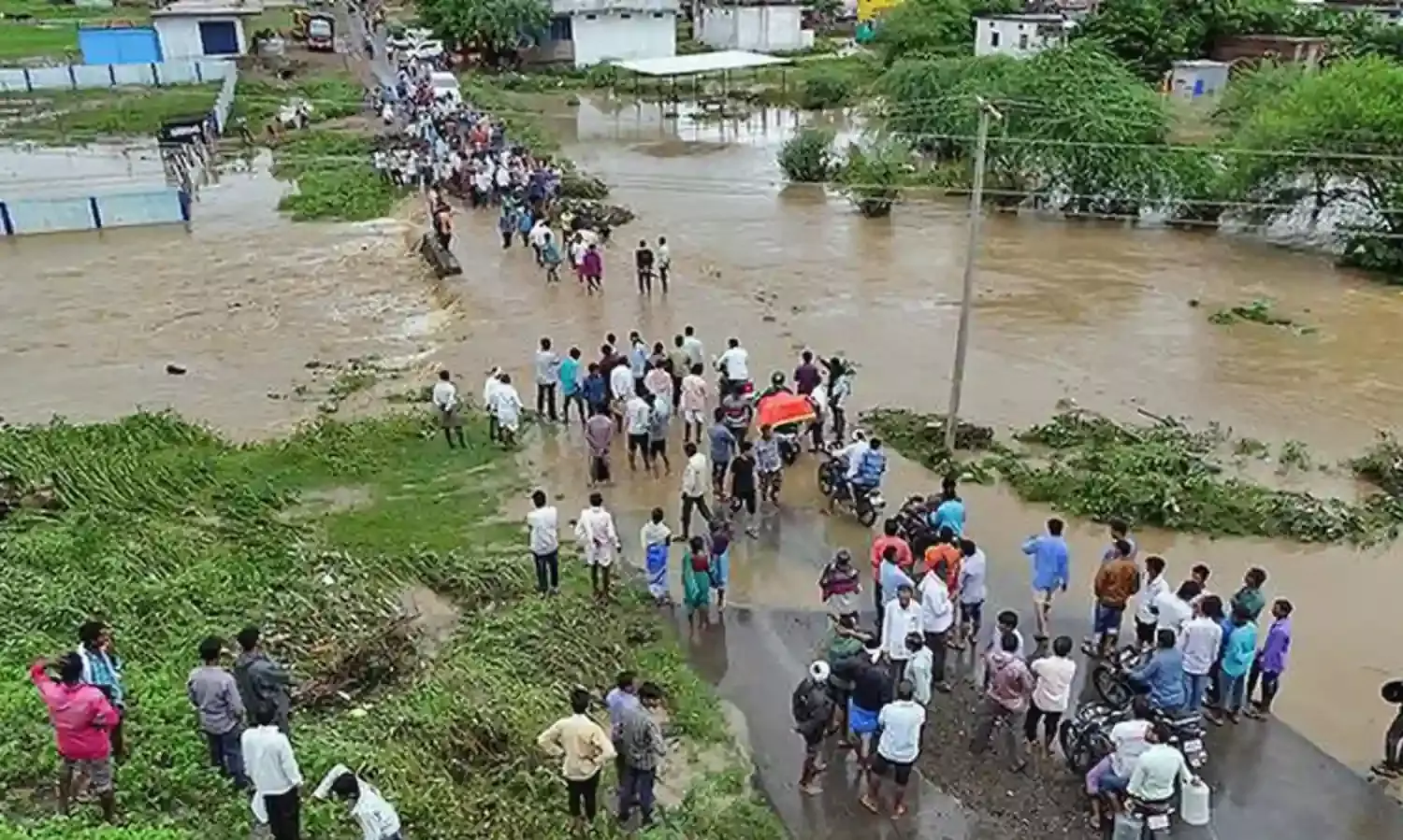 ఉమ్మడి ఆదిలాబాద్ జిల్లాలో జోరుగా వానలు ఉమ్మడి ఆదిలాబాద్ జిల్లాలో జోరుగా వానలు
