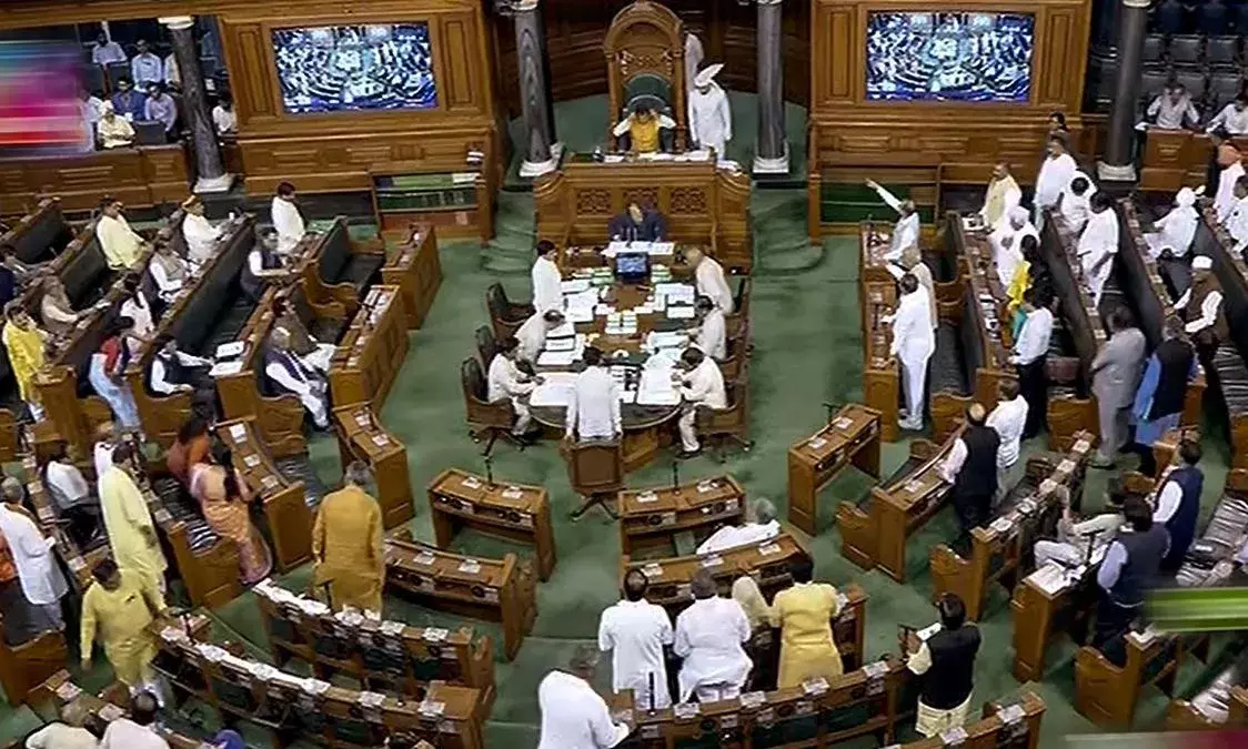 Monsoon Session: పార్లమెంట్ సమావేశాల్లో రెండో రోజూ రసాభాస.. Monsoon Session: పార్లమెంట్ సమావేశాల్లో రెండో రోజూ రసాభాస..