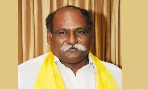 ఓట్ల గల్లంతుపై సీఈసీకి టీడీపీ ఎమ్మెల్యే వెలగపూడి ఫిర్యాదు ఓట్ల గల్లంతుపై సీఈసీకి టీడీపీ ఎమ్మెల్యే వెలగపూడి ఫిర్యాదు