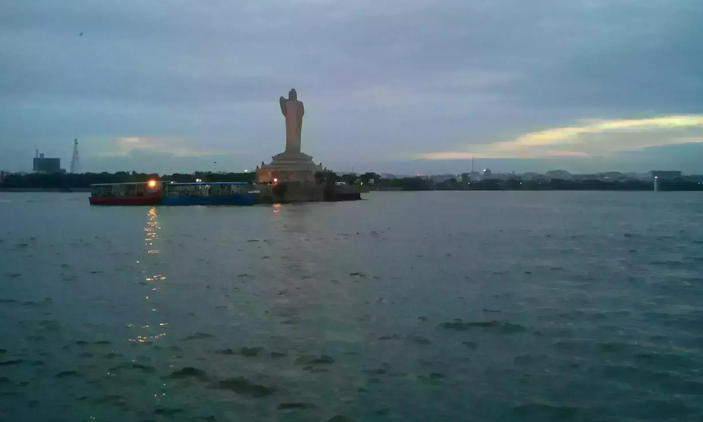 Hussain Sagar: డేంజర్ బెల్స్ మోగిస్తున్న హుస్సేన్సాగర్ Hussain Sagar: డేంజర్ బెల్స్ మోగిస్తున్న హుస్సేన్సాగర్