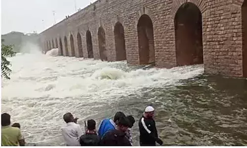 Himayatsagar: జలాశయం 6 గేట్లు ఎత్తేసిన అధికారులు