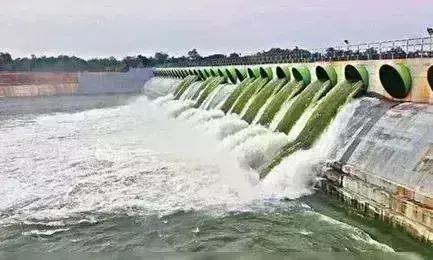 కాళేశ్వరం వద్ద మహోగ్రరూపం దాల్చిన గోదావరి కాళేశ్వరం వద్ద మహోగ్రరూపం దాల్చిన గోదావరి