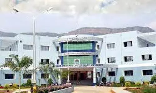 ఘనంగా శ్రీవెంకటేశ్వర వెటర్నటీ యూనివర్సిటీ 12వ స్నాతకోత్సవం ఘనంగా శ్రీవెంకటేశ్వర వెటర్నటీ యూనివర్సిటీ 12వ స్నాతకోత్సవం