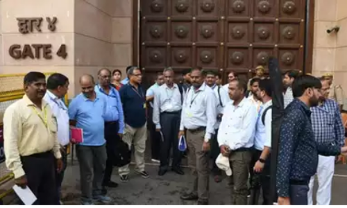 Gyanvapi: జ్ఞానవాపీలో శాస్త్రియ సర్వే షురూ...