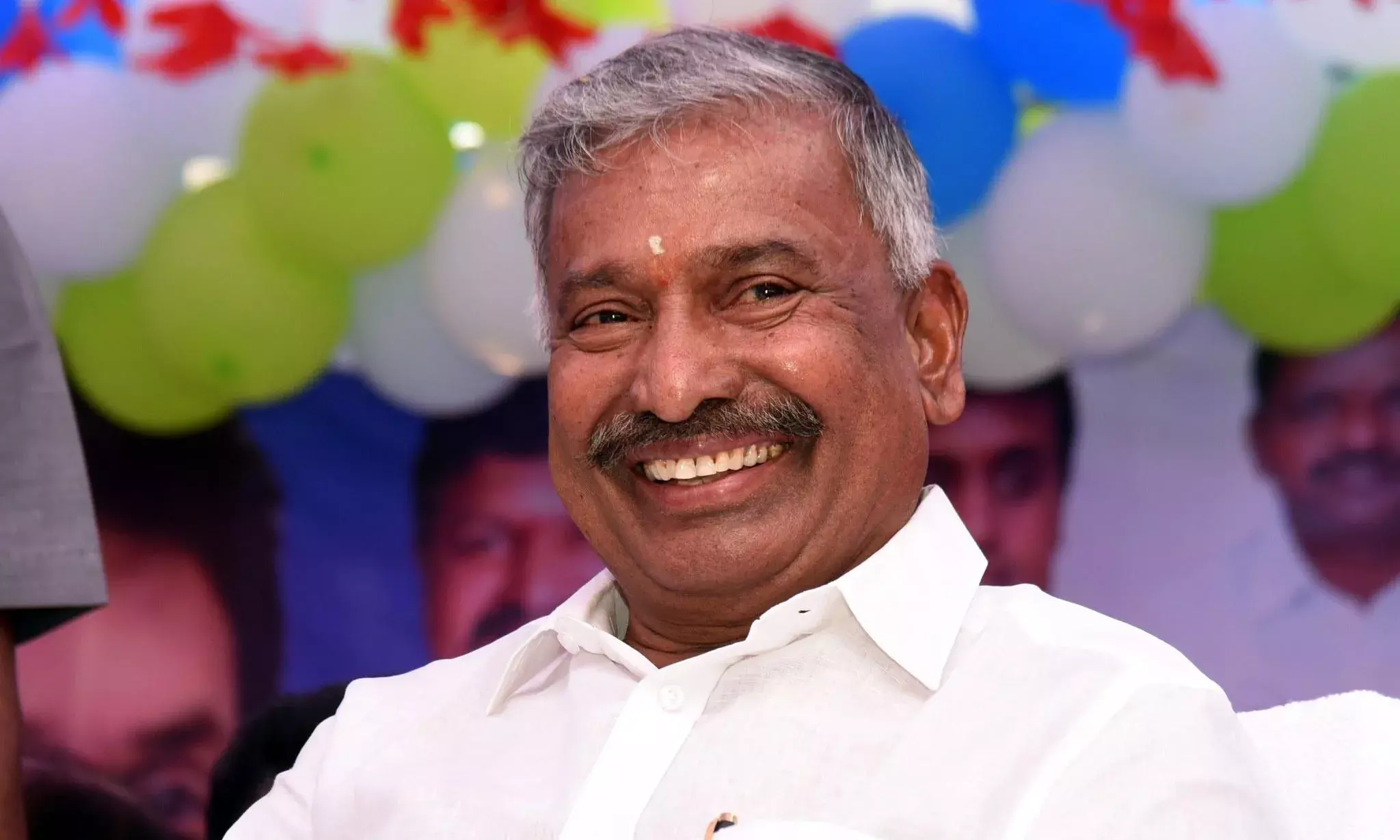 నోరు జారిన మంత్రి పెద్దిరెడ్డి నోరు జారిన మంత్రి పెద్దిరెడ్డి