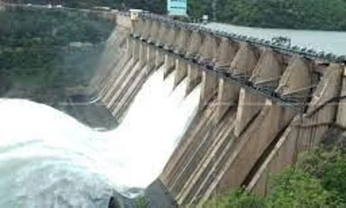 Kurnool: టీబీ డ్యామ్కి భారీగా వరద నీరు Kurnool: టీబీ డ్యామ్కి భారీగా వరద నీరు