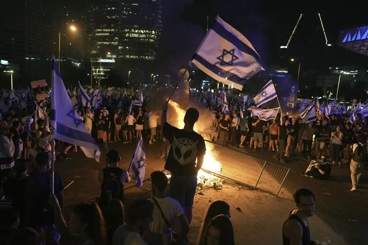 Israel : 24గంటల సమ్మె చేసిన డాక్టర్లు Israel : 24గంటల సమ్మె చేసిన డాక్టర్లు