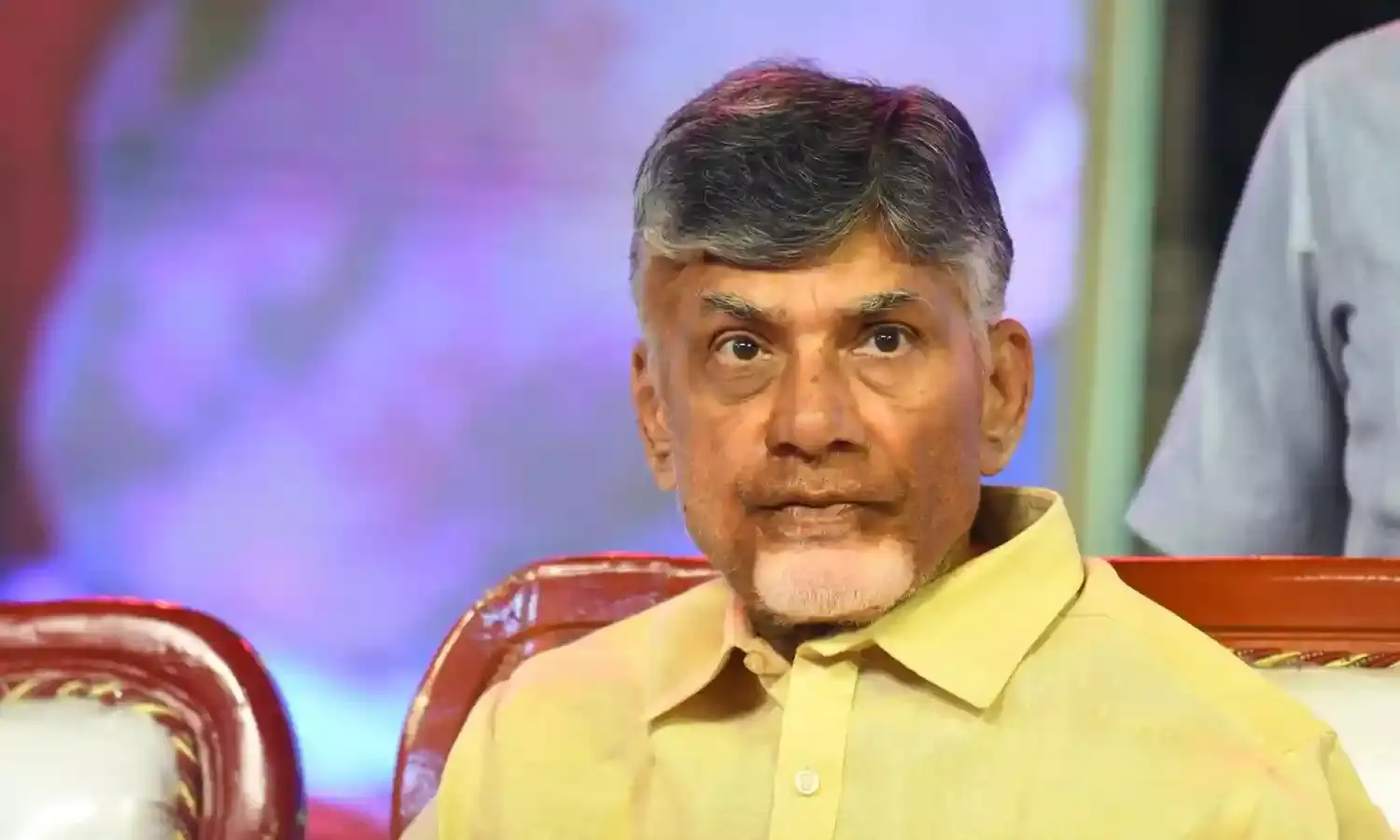 Chandrababu: ప్రజా ప్రతినిధులే వీధి రౌడీల్లా వ్యవహరిస్తున్నారు: చంద్రబాబు Chandrababu: ప్రజా ప్రతినిధులే వీధి రౌడీల్లా వ్యవహరిస్తున్నారు: చంద్రబాబు