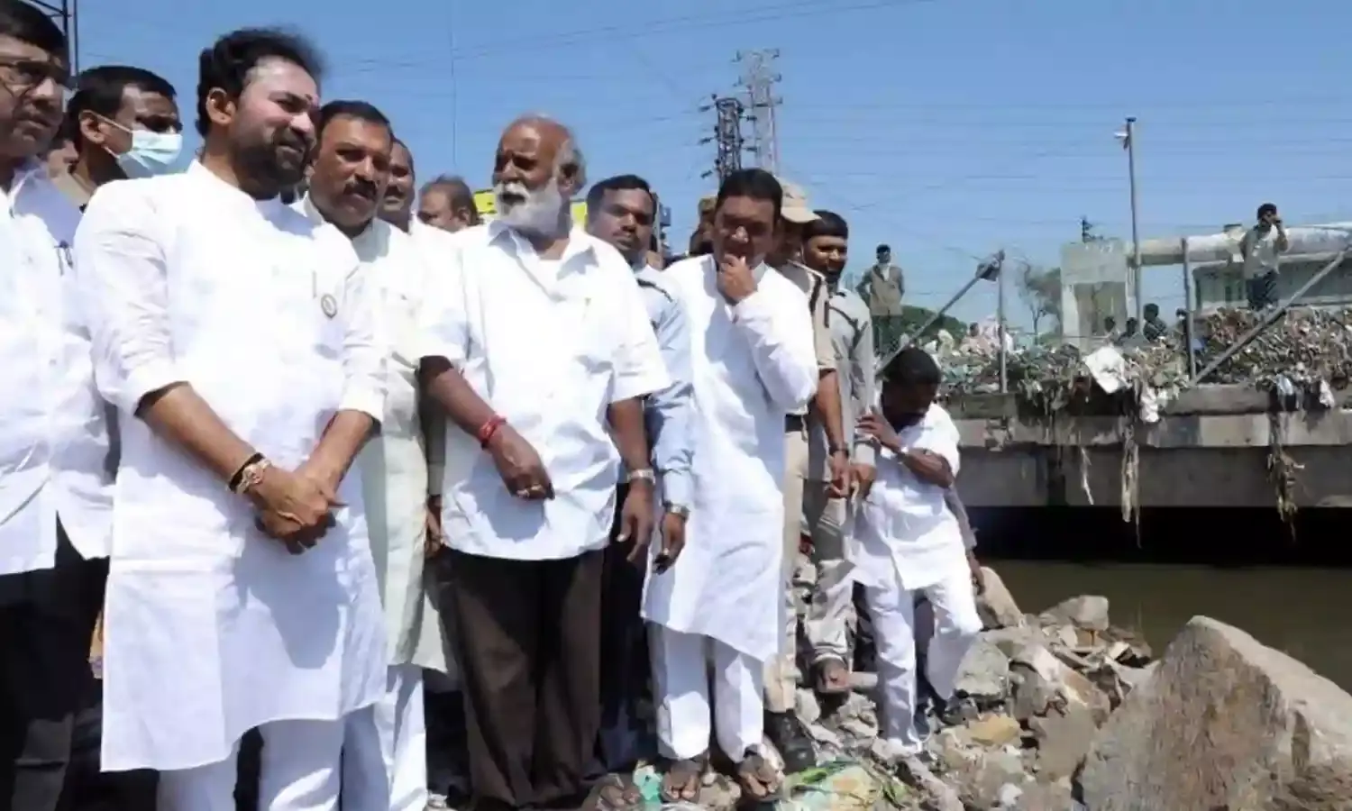 Hyderabad: వరద ప్రాంతాల్లో పర్యటించిన కిషన్ రెడ్డి Hyderabad: వరద ప్రాంతాల్లో పర్యటించిన కిషన్ రెడ్డి