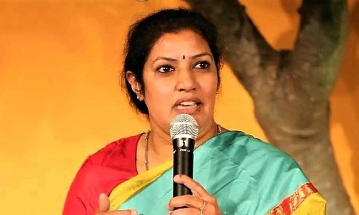 AP BJP Chief: కట్టిన ఇళ్ళపై శ్వేత పత్రం జారీ చేయాలి: పురంధరేశ్వరి AP BJP Chief: కట్టిన ఇళ్ళపై శ్వేత పత్రం జారీ చేయాలి: పురంధరేశ్వరి
