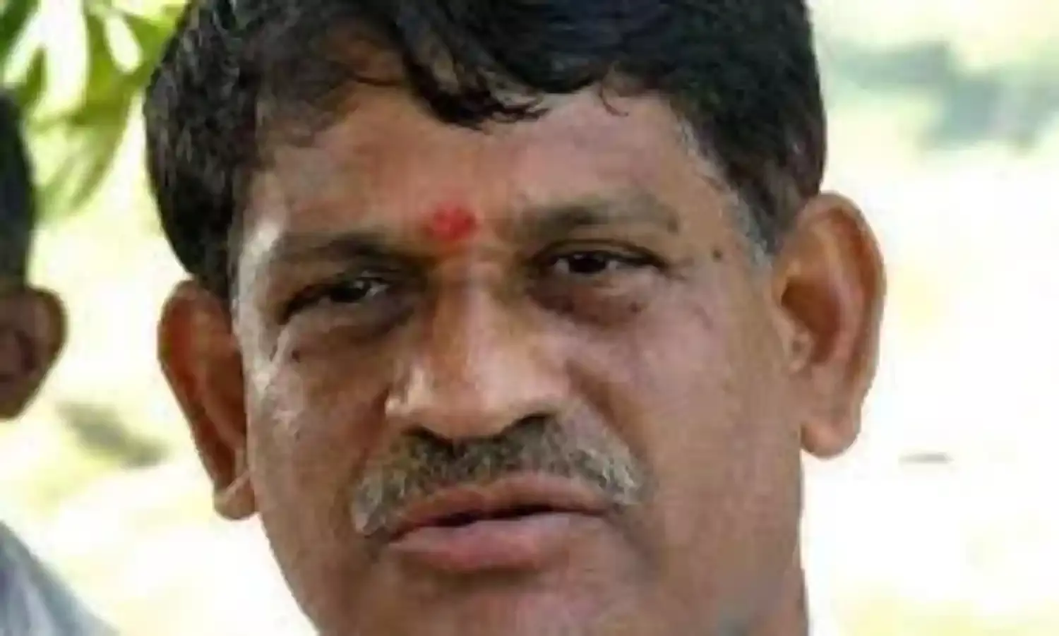 Adilabad: పంట నష్టాన్ని పరిశీలించిన ఎమ్మెల్యే విఠల్ రెడ్డి Adilabad: పంట నష్టాన్ని పరిశీలించిన ఎమ్మెల్యే విఠల్ రెడ్డి