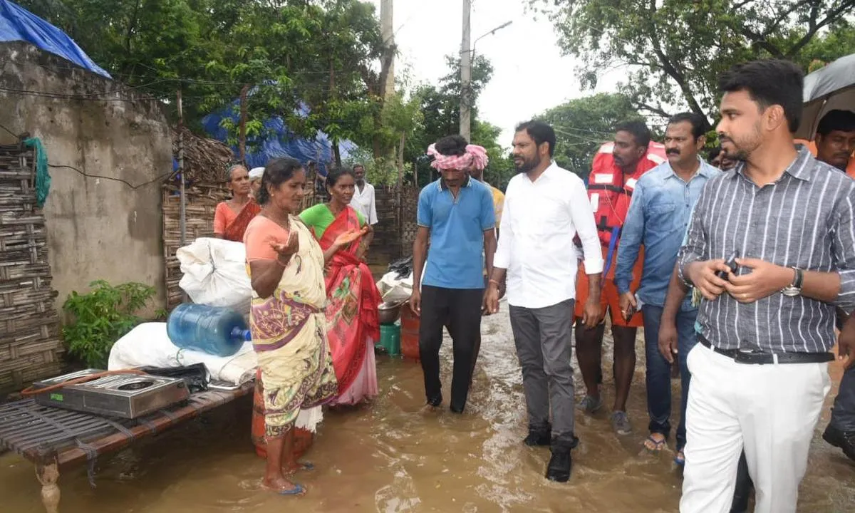 పోలవరం ఎమ్మెల్యే తెల్లం బాలరాజుకి చేదు అనుభవం పోలవరం ఎమ్మెల్యే తెల్లం బాలరాజుకి చేదు అనుభవం