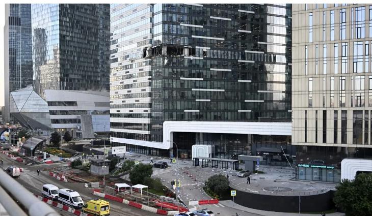 WAR: మాస్కో ఎయిర్‌పోర్ట్‌పై దాడి.. వణికిపోయిన ప్రయాణికులు