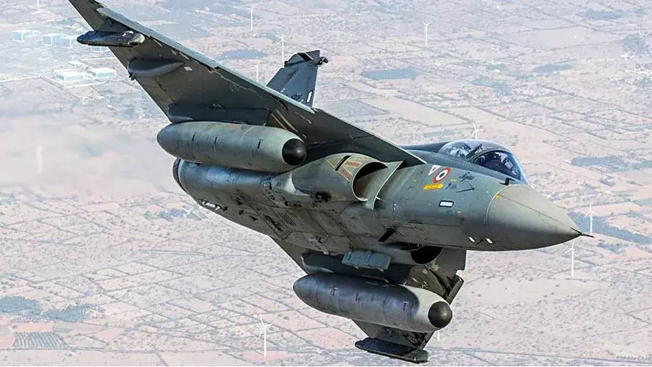 INDIAN ARMY: సరిహద్దులకు యుద్ధ విమానాలు INDIAN ARMY: సరిహద్దులకు యుద్ధ విమానాలు