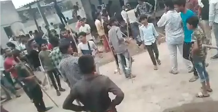 Rajasthan: బాలిక వాటర్ బాటిల్లో మూత్రం... బ్యాగ్లో ప్రేమలేఖ Rajasthan: బాలిక వాటర్ బాటిల్లో మూత్రం... బ్యాగ్లో ప్రేమలేఖ