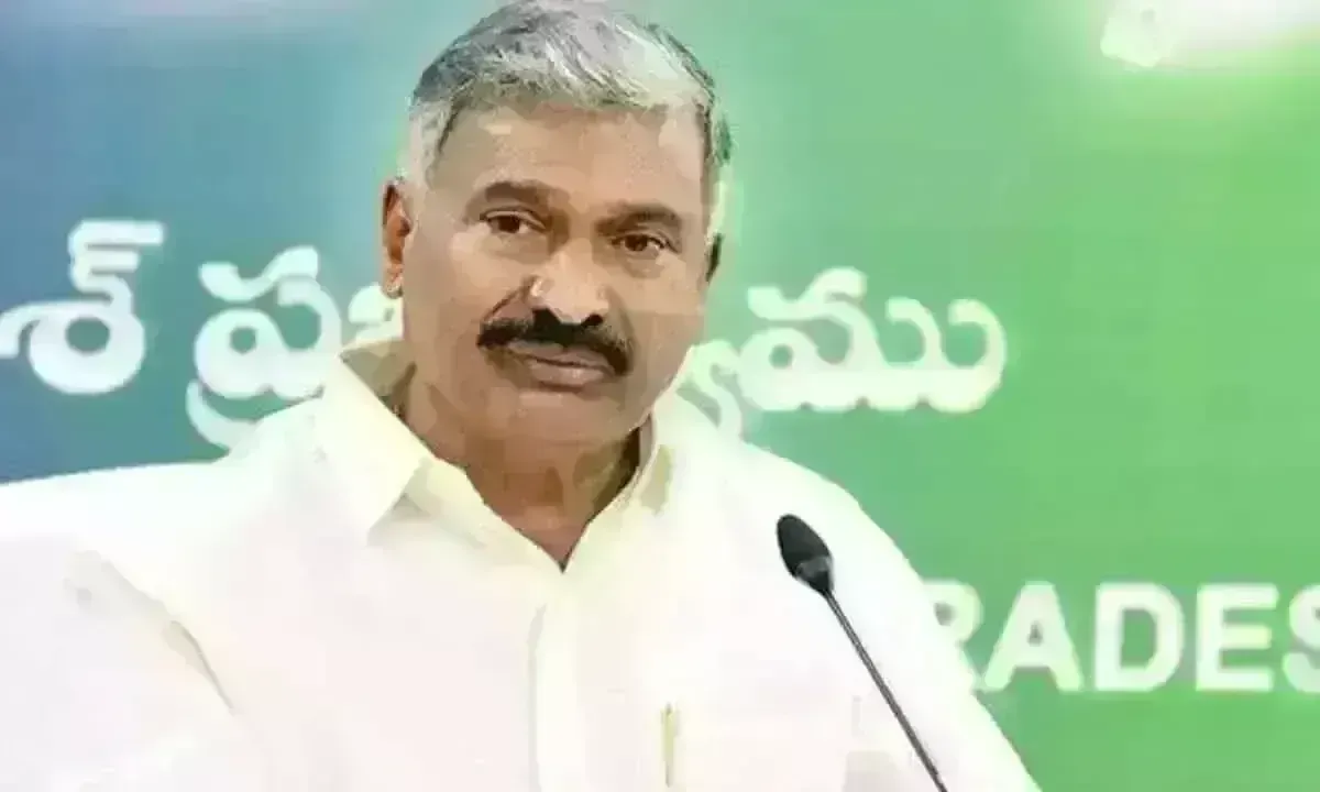 మంత్రి పెద్దిరెడ్డిపై కేంద్రమంత్రి అమిత్షాకు ఫిర్యాదు మంత్రి పెద్దిరెడ్డిపై కేంద్రమంత్రి అమిత్షాకు ఫిర్యాదు