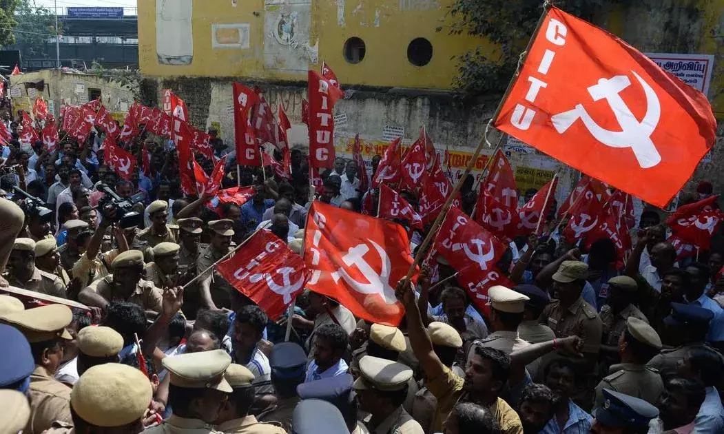 విజయవాడ వాంబే కాలనీ డిస్నీలాండ్ వద్ద సీపీఎం ధర్నా విజయవాడ వాంబే కాలనీ డిస్నీలాండ్ వద్ద సీపీఎం ధర్నా