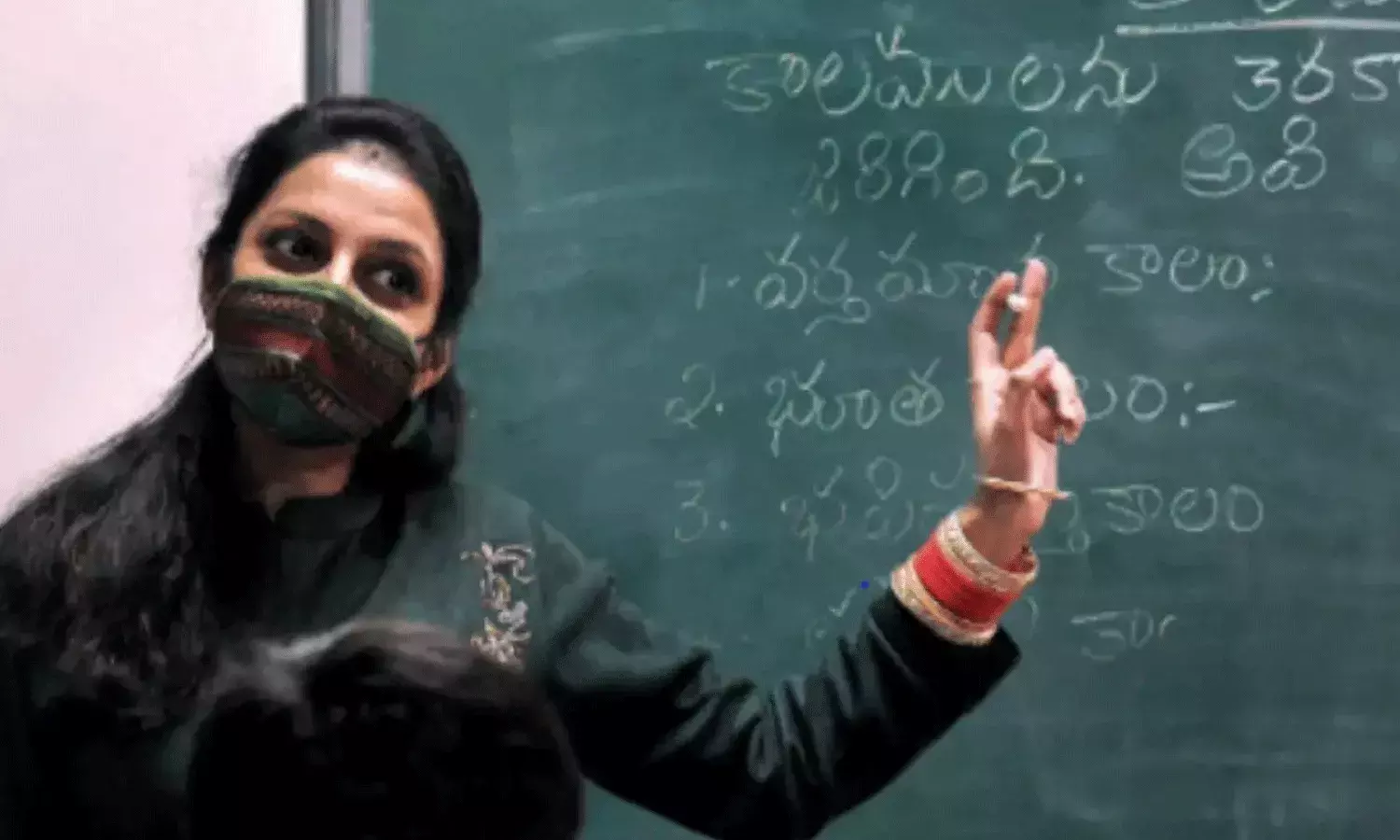 పది విద్యార్థులకు తెలుగు తప్పనిసరి: రాష్ట్ర విద్యాశాఖ