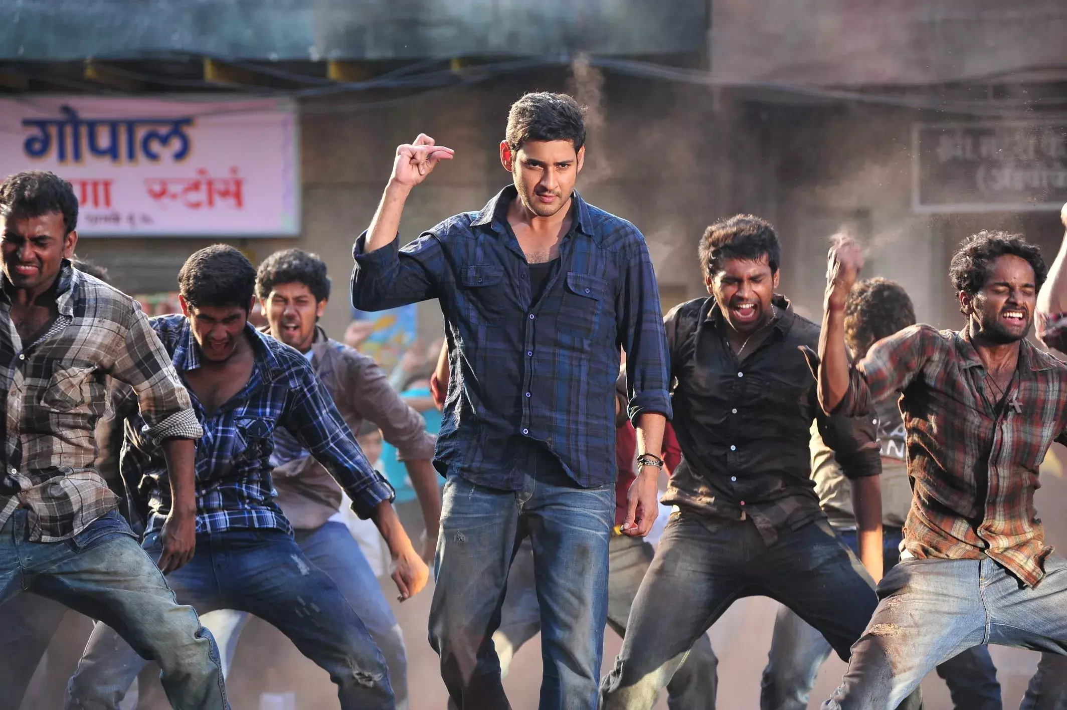 Businessman Re-release : మరోసారి థియేటర్లలోకి రానున్న సూర్యా భాయ్ Businessman Re-release : మరోసారి థియేటర్లలోకి రానున్న సూర్యా భాయ్