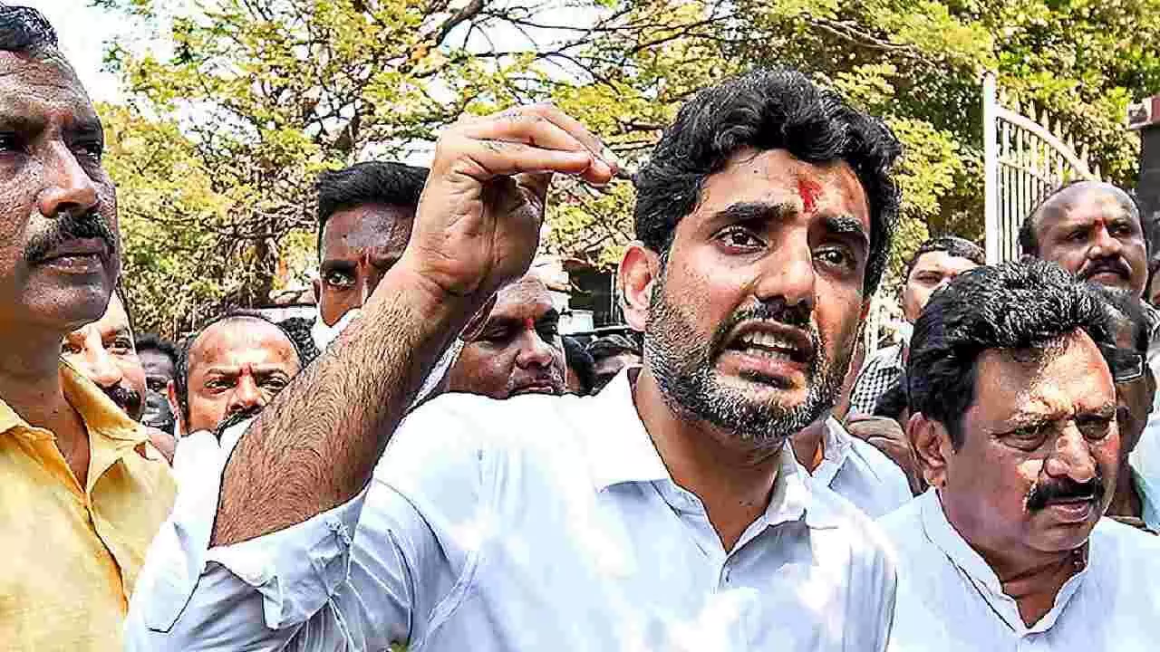 AP: తప్పుడు కథనాలపై నారా లోకేష్ న్యాయపోరాటం AP: తప్పుడు కథనాలపై నారా లోకేష్ న్యాయపోరాటం