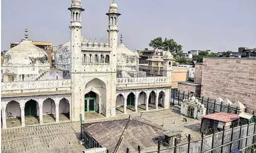 Gyanvapi mosque: జ్ఞానవాపిలో పురావస్తు శాఖ సర్వే షురూ.... Gyanvapi mosque: జ్ఞానవాపిలో పురావస్తు శాఖ సర్వే షురూ....