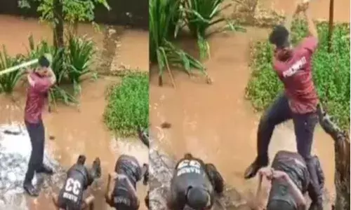 NCC లీడర్ అతి.. క్యాడెట్లను బురదలో తల పెట్టించి..!