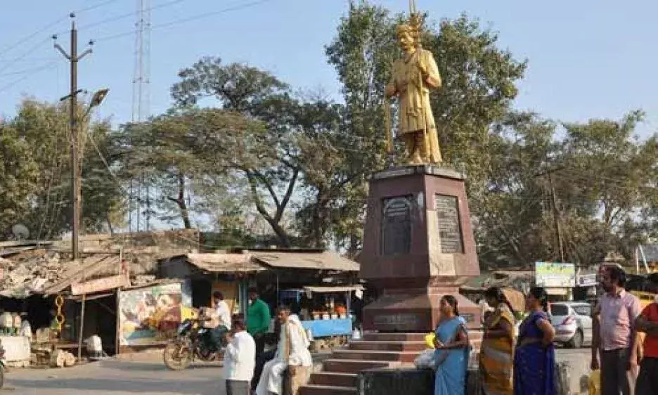 పల్నాడులో దారుణం; పాతకక్షలతో బాలికపై వైసీపీ నేత దాడి పల్నాడులో దారుణం; పాతకక్షలతో బాలికపై వైసీపీ నేత దాడి