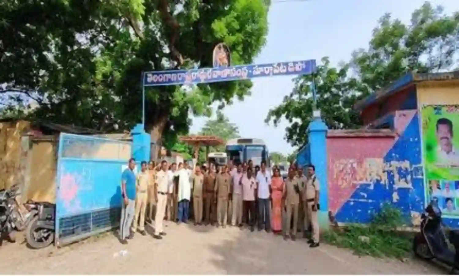 బిల్లు ఆగింది.. బస్సులూ ఆగాయి బిల్లు ఆగింది.. బస్సులూ ఆగాయి