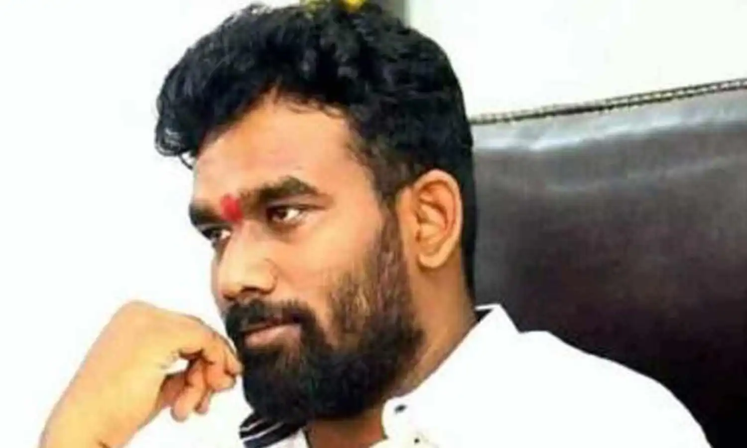 పుంగనూరు ఘటనపై పరిటాల శ్రీరామ్ ఫైర్ పుంగనూరు ఘటనపై పరిటాల శ్రీరామ్ ఫైర్