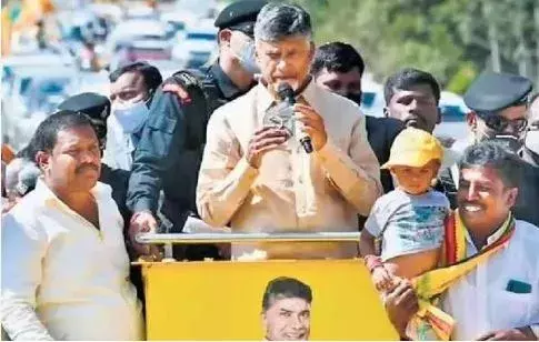 అనుమతులు ఉన్నా ఫ్లెక్సీలు తొలంగించాలట అనుమతులు ఉన్నా ఫ్లెక్సీలు తొలంగించాలట