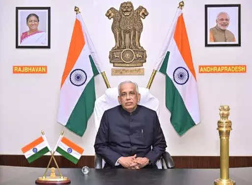 గవర్నర్ కు టీడీపీ ఫిర్యాదు గవర్నర్ కు టీడీపీ ఫిర్యాదు