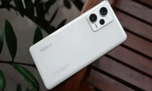 5G ఫోన్‌పై భారీ తగ్గింపు.. 3 వేల ఇయర్‌బడ్‌లు రూ.999కే..