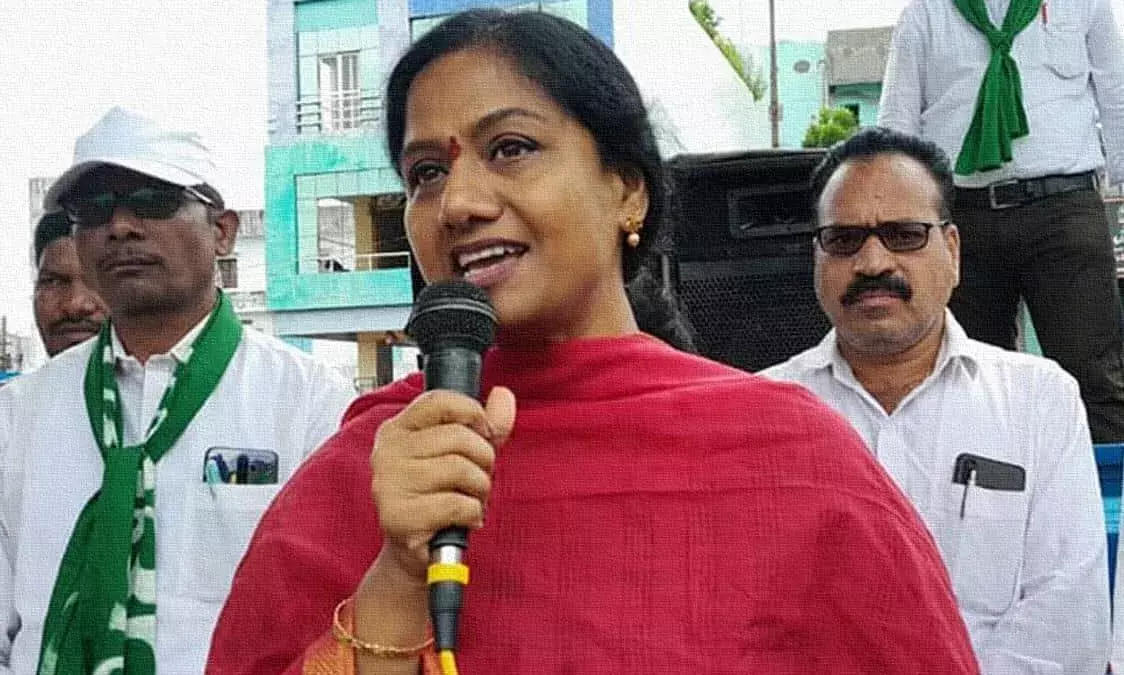 పలాసలో టీడీపీ నేత గౌతు శిరీష హౌస్‌ అరెస్ట్