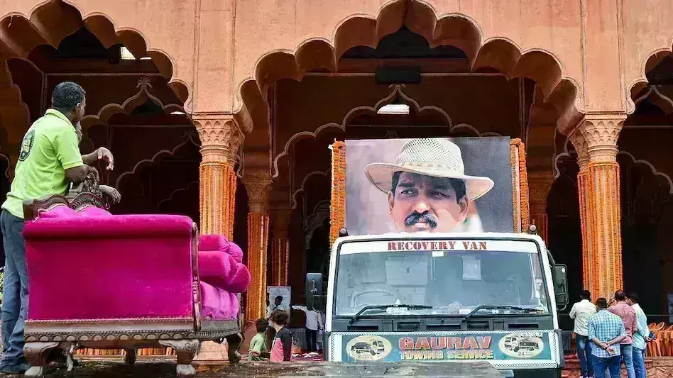 Nitin Desai: ECL ఫైనాన్స్ ఉద్యోగులపై నితిన్ దేశాయ్ భార్య ఫిర్యాదు Nitin Desai: ECL ఫైనాన్స్ ఉద్యోగులపై నితిన్ దేశాయ్ భార్య ఫిర్యాదు