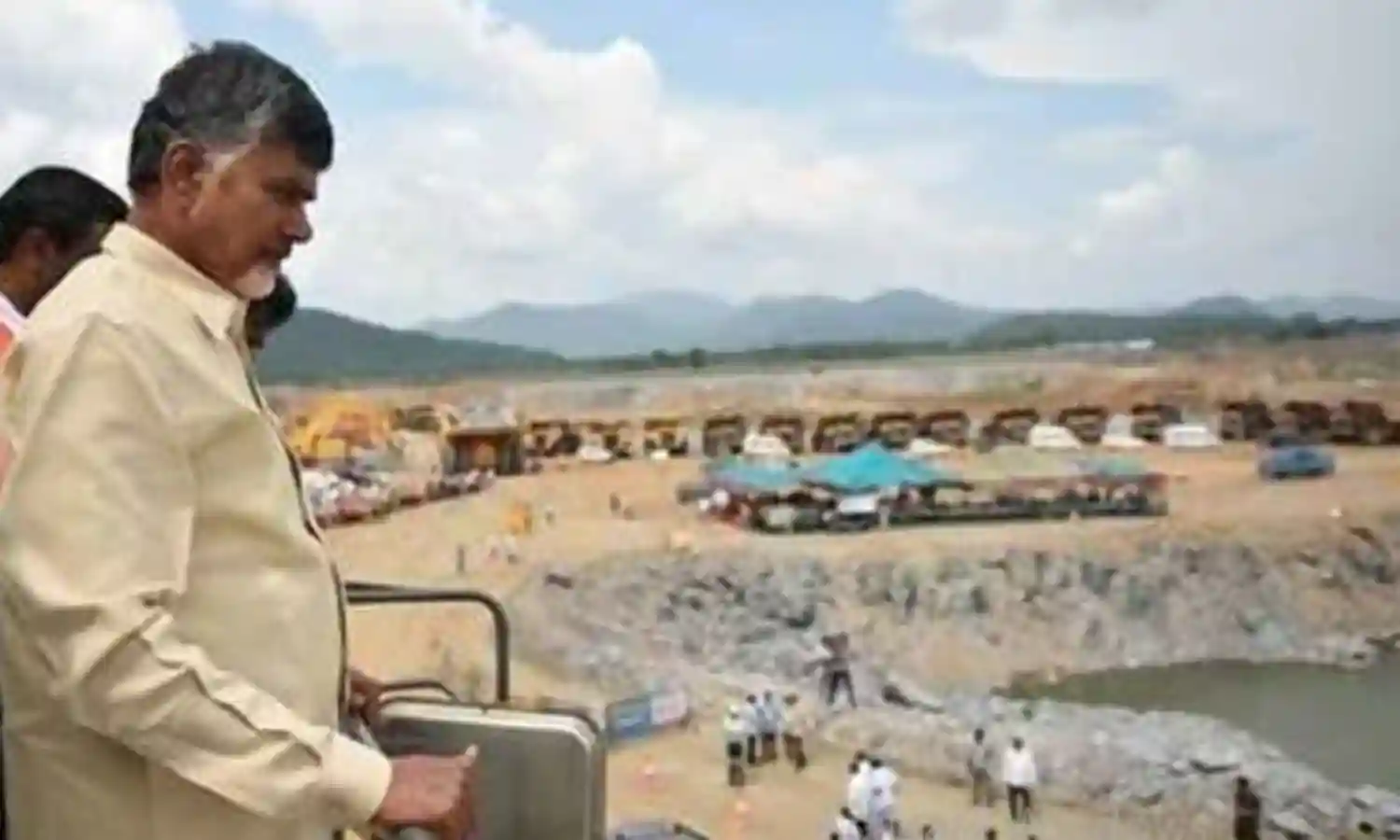 పోలవరం ప్రాజెక్టు దగ్గర హై టెన్షన్ పోలవరం ప్రాజెక్టు దగ్గర హై టెన్షన్