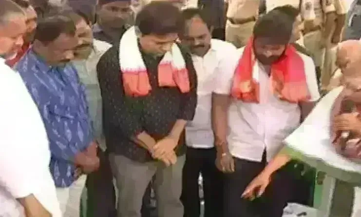 Uppal: శిల్పారామంలో చేనేత భవన్ కు శంకుస్థాపన చేసిన కేటీఆర్ Uppal: శిల్పారామంలో చేనేత భవన్ కు శంకుస్థాపన చేసిన కేటీఆర్