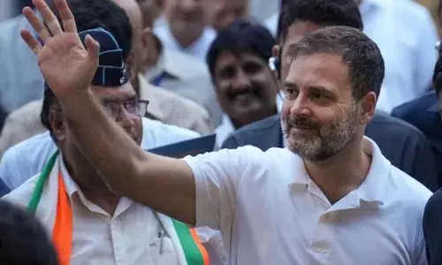 పార్లమెంట్ కు రాహుల్ రీ - ఎంట్రీ పార్లమెంట్ కు రాహుల్ రీ - ఎంట్రీ