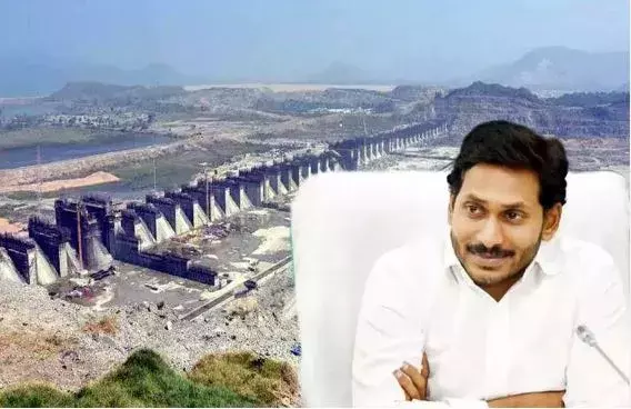 పోలవరంపై చేతులెత్తేసిన సీఎం జగన్ పోలవరంపై చేతులెత్తేసిన సీఎం జగన్