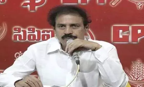 సీఎం జగన్పై సీపీఐ రామకృష్ణ ఫైర్ సీఎం జగన్పై సీపీఐ రామకృష్ణ ఫైర్