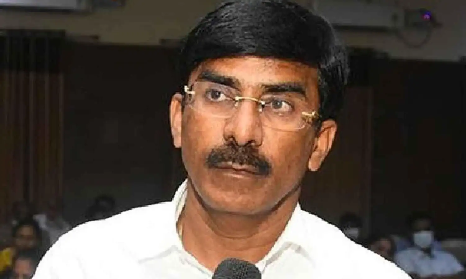 శంభుని రెడ్లను ఎస్సీల జాబితాలోకి చేర్చుతానన్న వైసీపీ ఎమ్మెల్యే శంభుని రెడ్లను ఎస్సీల జాబితాలోకి చేర్చుతానన్న వైసీపీ ఎమ్మెల్యే