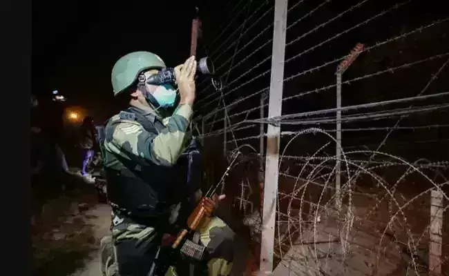 Pakistan :  సరిహద్దు కాల్పుల్లో చొరబాటుదారుడు మృతి