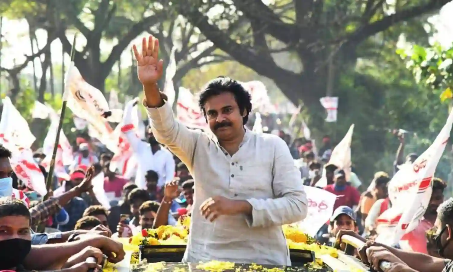 Vishakapatnam: విశాఖలో జనసేనాని 3వ రోజు పర్యటన Vishakapatnam: విశాఖలో జనసేనాని 3వ రోజు పర్యటన