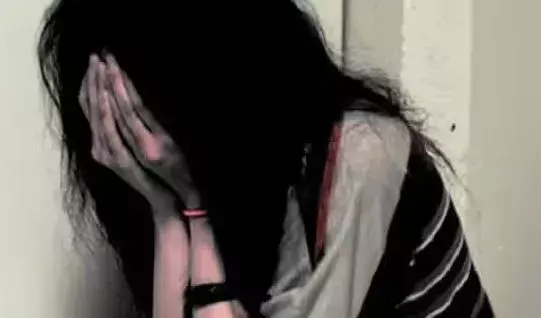 Krishna: మహిళా వలంటీర్ పై మరో వలంటీర్ దాడి Krishna: మహిళా వలంటీర్ పై మరో వలంటీర్ దాడి