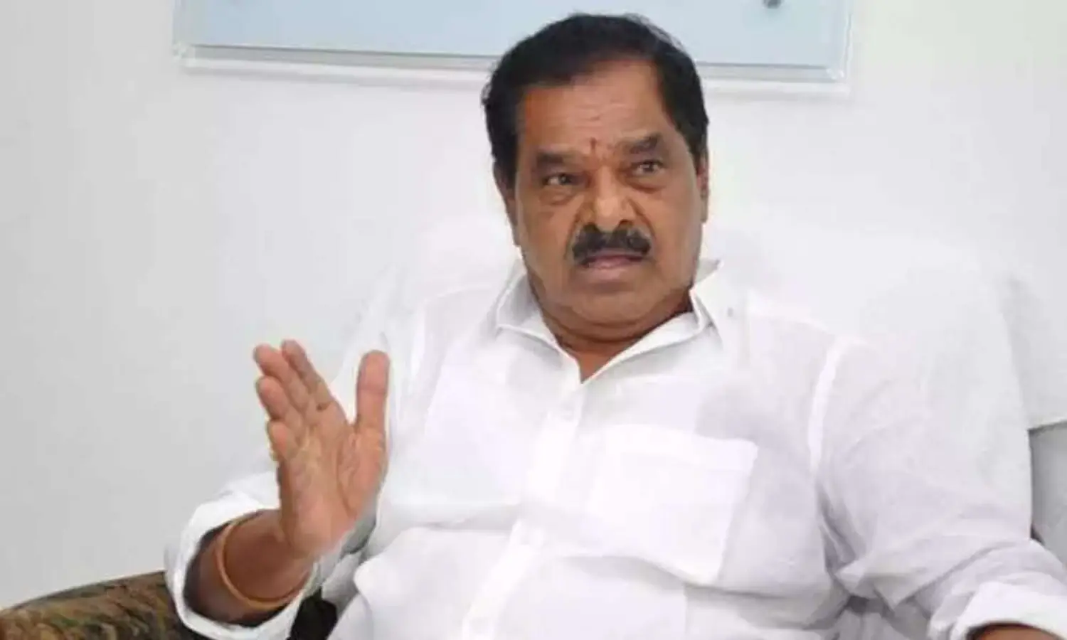 ఏపీ డిప్యూటీ సీఎం నారాయణస్వామికి నిరసన సెగలు ఏపీ డిప్యూటీ సీఎం నారాయణస్వామికి నిరసన సెగలు