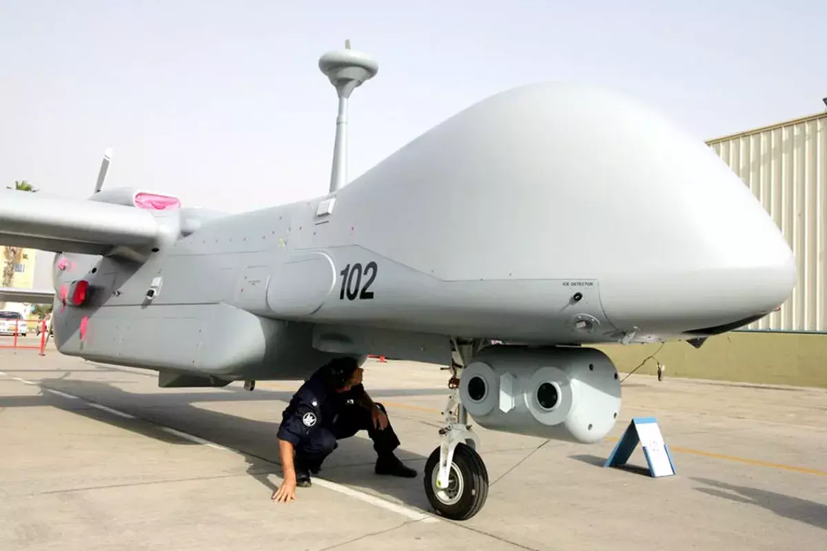 Drones: చైనా, పాక్ సరిహద్దుల్లో అత్యాధునిక హెరాన్ డ్రోన్ లు Drones: చైనా, పాక్ సరిహద్దుల్లో అత్యాధునిక హెరాన్ డ్రోన్ లు