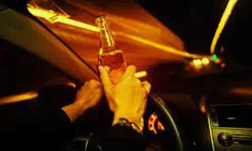 హైదరాబాద్ ప్రగతి నగర్‌లో కారు బీభత్సం