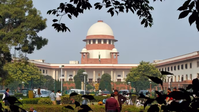 Godhra Case: దోషులకు సుప్రీంకోర్టు బెయిల్ నిరాకరంణ Godhra Case: దోషులకు సుప్రీంకోర్టు బెయిల్ నిరాకరంణ