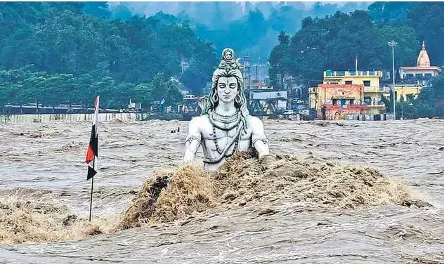 RAINS: హిమాలయ రాష్ట్రాల్లో జల విలయం RAINS: హిమాలయ రాష్ట్రాల్లో జల విలయం